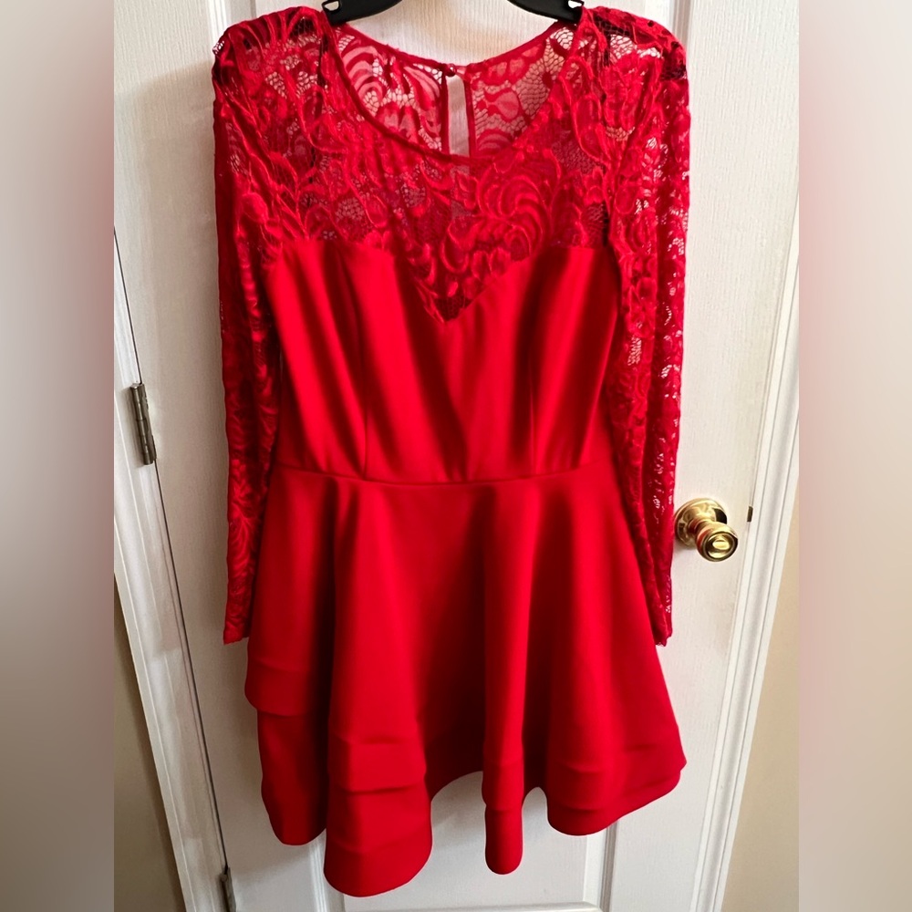 B. Darlin - junior’s Sz 15/16 - red cocktail dress - worn ONCE